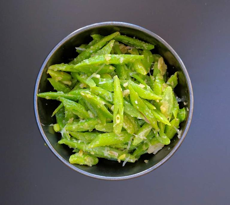 Garlicky Runner Beans